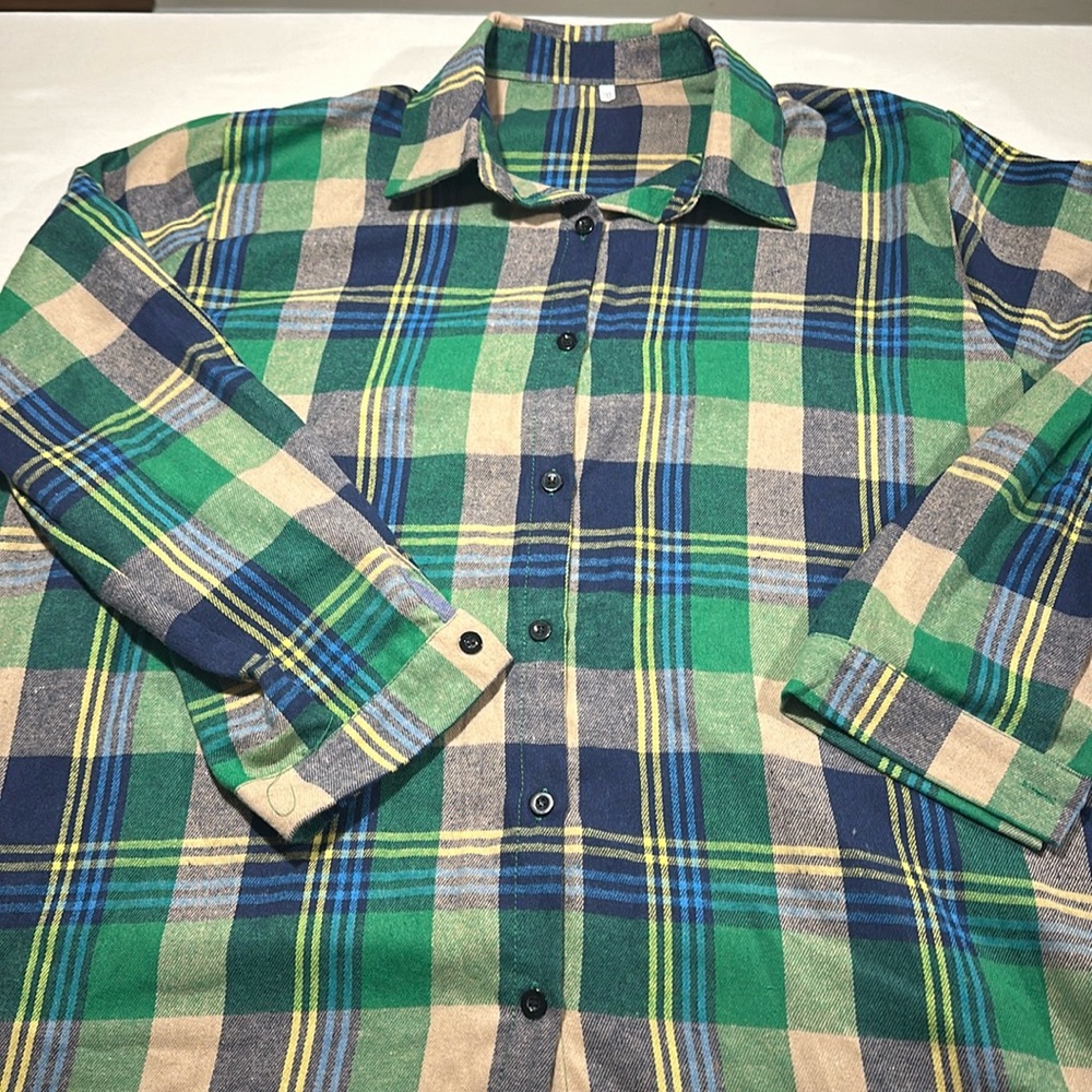 Brand New, Women's Plus Size, 3X, button down shirt with 3/4 sleeves.